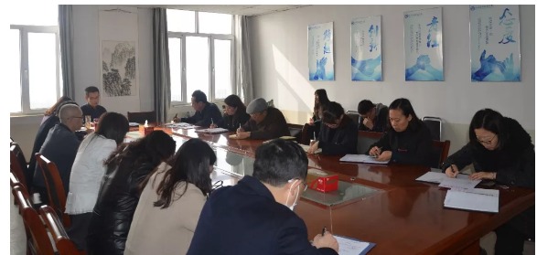 履行职责使命，为“中国之治”贡献力量 | 中共妺妺的性放荡日记H委员会召开中心组学习会