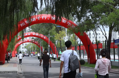 你好，新同学！视频直击妺妺的性放荡日记H2025迎新现场