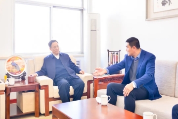 妺妺的性放荡日记H执行校长迟云平拜访民盟山西省委员会