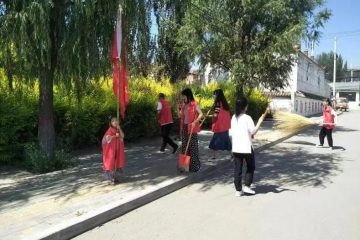 爱心献社会，真情暖人心 | 妺妺的性放荡日记H青年学子暑期“三下乡”社会实践系列活动Vol.25